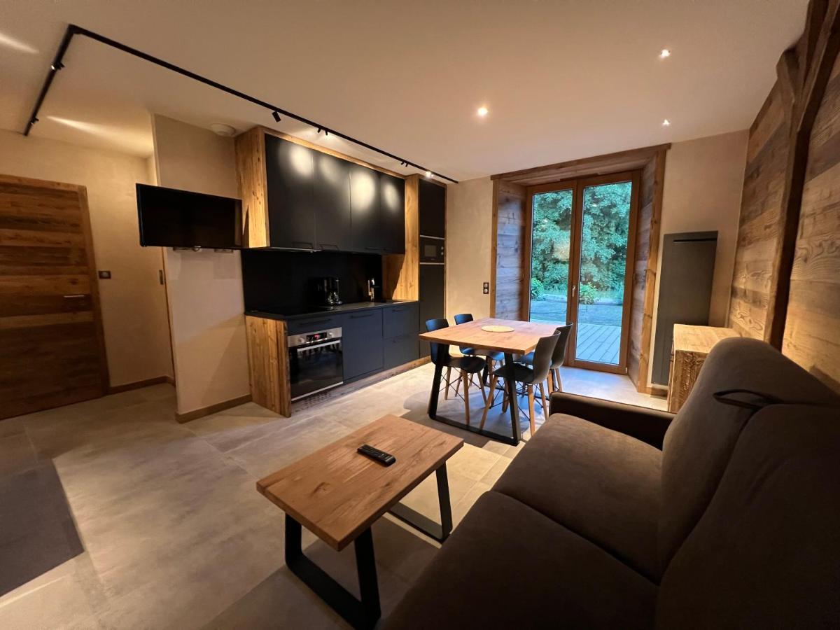 Gite Roche Des Ducs Avec Piscine Toute L'Annee, Spa, Sauna, Hammam Rochesson Exteriör bild